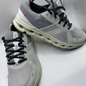 On Running Men's White and Gray Sneakers